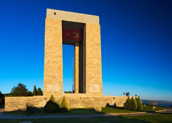 Çelikten Kaleleri Deviren Kültür: Çanakkale’nin Görünmez Mimarları