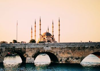 Zamanın ve Suyun Sınırında: Bir Edirne Seyahat Rehberi
