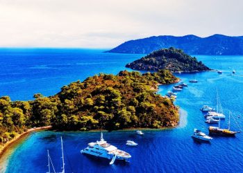 Mavinin ve Yeşilin Ötesinde: Muğla’da Zamanı Keşfetmek