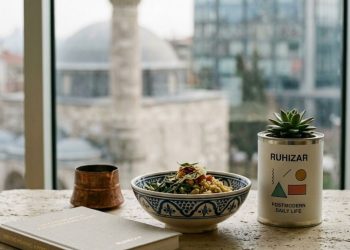 Postmodernizm: Estetikten Gündelik Hayata Kimliğimizi Şekillendiren Dönüşüm