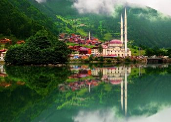 Sislerin Ardındaki Şehir: Trabzon’da Bir Mânâ Yolculuğu