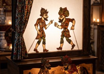 Gölgelerin Sihirli Dünyası: Hacivat ve Karagöz ile Tanışın