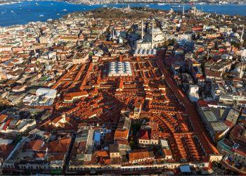 Altın Yolların İzinde: İstanbul’un Tarihi Çarşı ve Bedestenlerinde Bir Zaman Yolculuğu